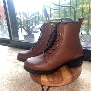 NWT COLE HAAN CAMEA combat boots waterproof SZ 9B
